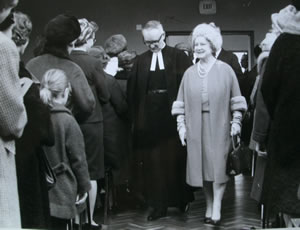 Queen Mother meets members in 1967